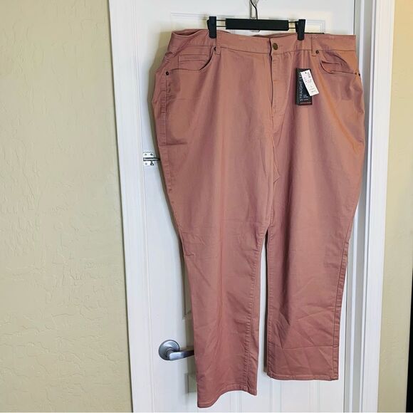 Avenue Denim Luxe Sateen Straight Leg Jeans Plus Size 32 Dusty Rose Color - Picture 2 of 12